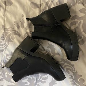 Black Heeled Boots